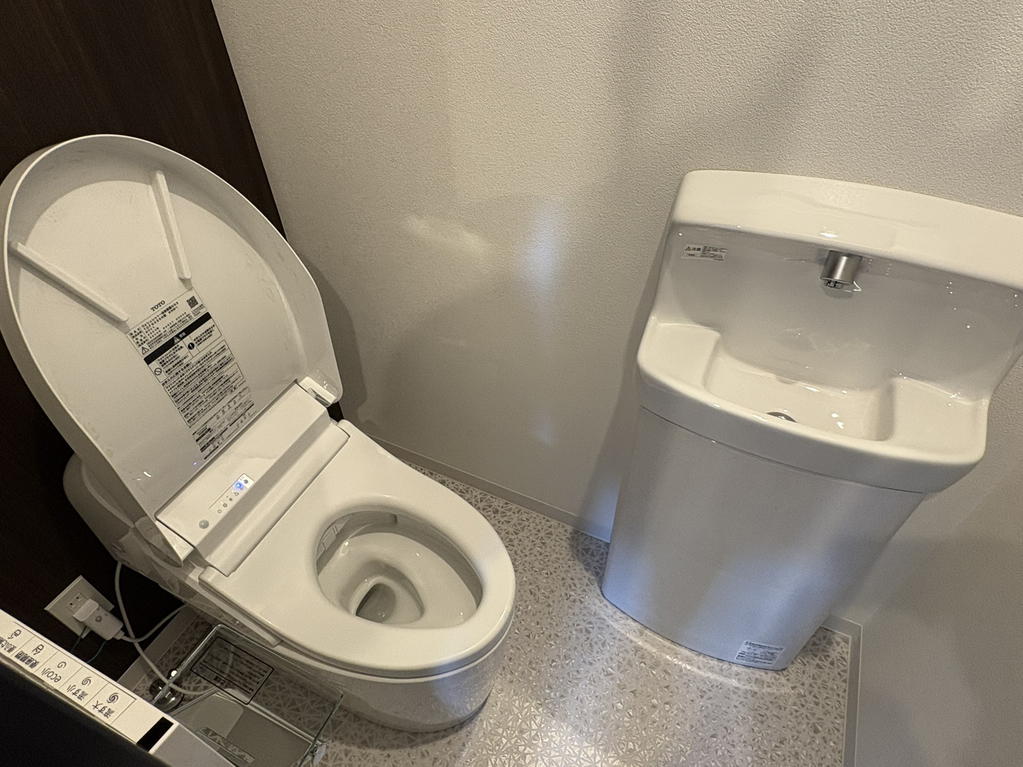 フロア内観