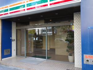 心斎橋グローリービルエントランス