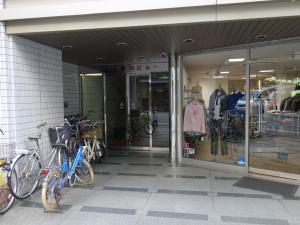 船場西川ビルエントランス