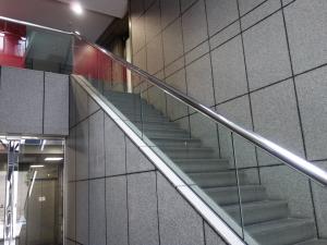 福昌大阪ビル階段