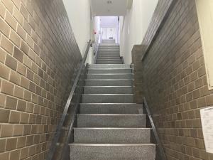 日本ビル　入口階段