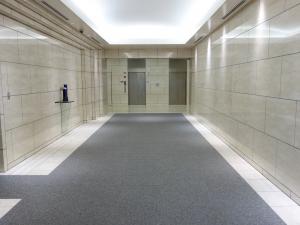 日土地堺筋ビルエントランスホール