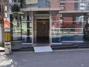 アルバート新大阪ビルエントランス