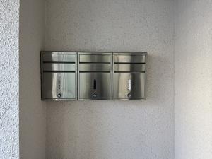 三越不動産ビル　ポスト