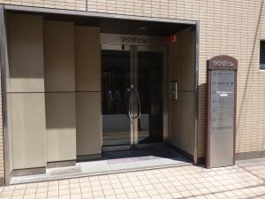 ツクダビルエントランス