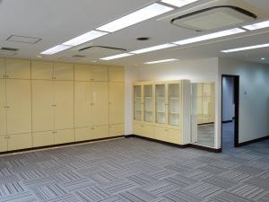 本町パートナーズビル４階室内