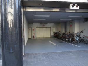 アクシス本町ビル立体駐車場