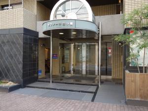 ラフィーネ四ツ橋ビルエントランス