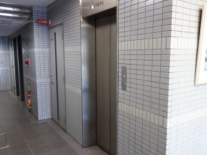 永田中津ビルエレベーター