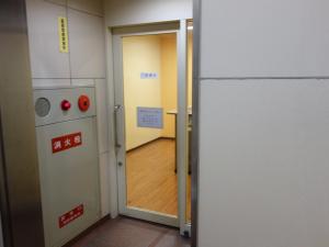 三井住友銀行南森町ビル喫煙スペース