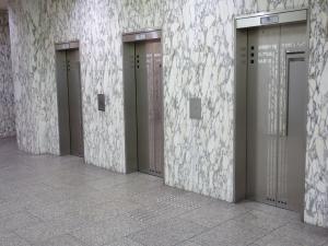 大阪豊田ビルエレベーター
