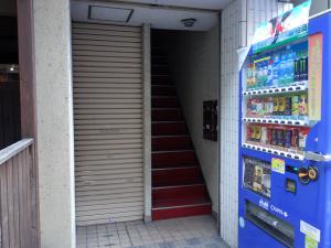 三幸ビルエントランス