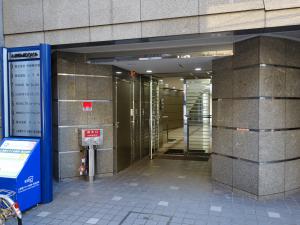 心斎橋ＭＩＤビルエントランス