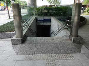 淀屋橋スクエアビル地下鉄出入口