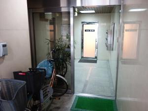 山田ビルエントランス
