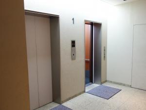 淀屋橋サウスビルエレベーター