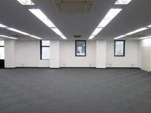 心斎橋サムティビル室内