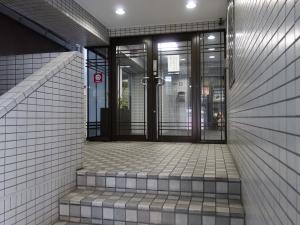 ローレルステート松屋町ビルエントランス