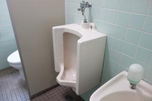 Ｂ－ＳＰＡＣＥフクイビル男子トイレ