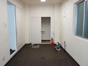 谷町ビル１階室内