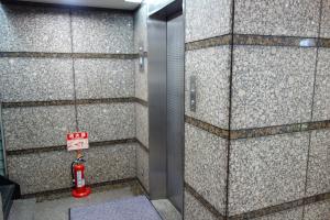 サンロードビルエレベーター