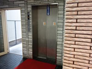 ビジネスウィップ第２新大阪ビルエレベーター