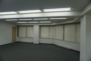 センショービル３階