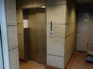 淡路町ビルエレベーター