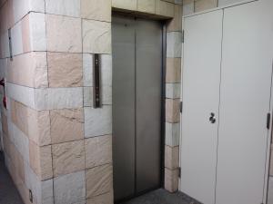 ツチノビルエレベーター