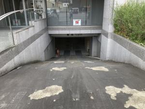新町アイエスビル　駐車場