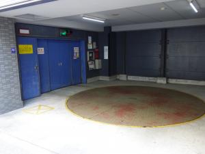 アーバナイト農人橋ビル立体駐車場