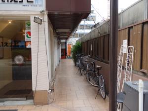 戎心斎橋ビルエントランス