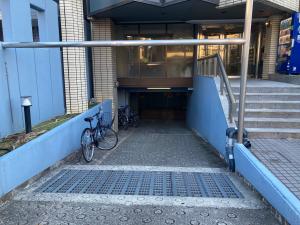 江坂ビジネスゾーンビル駐車場