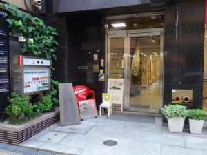 丸善ボタンビルエントランス