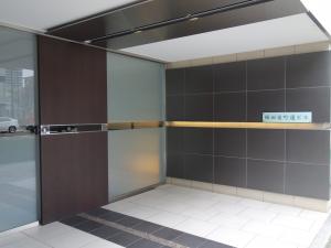 梅田扇町通ビルエントランス