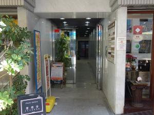 グランビルド心斎橋ビルエントランス