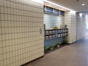 四ツ橋近商ビル郵便ポスト