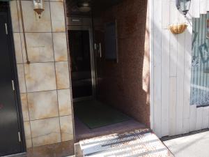 リバーライズ靱本町ビルエントランス