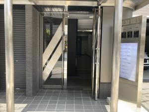 ＡＬＭＡ　ＨＩＬＬビル　ビル玄関