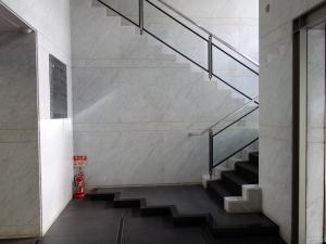 大拓ビル１７階段
