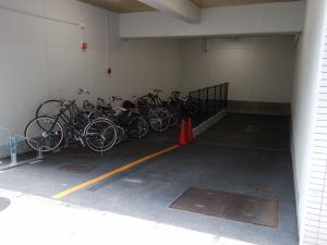 ローレルステート松屋町ビル駐輪スペース