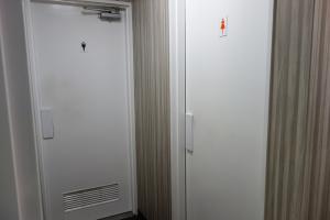 安平ビル男女別トイレ