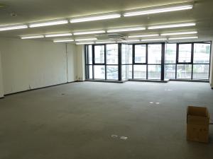タカヤ大阪ビル室内