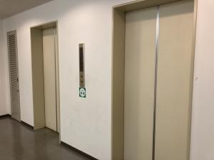 カーニープレイス西本町ビル　基準階ELV