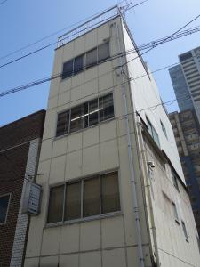 鳥山ビル外観