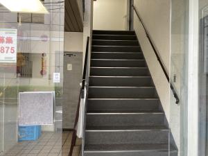日殖新町ビル　内階段