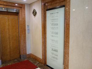 肥後橋ビル３号館テナント板