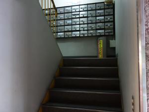 Ａ＆Ｋ本町ビル階段