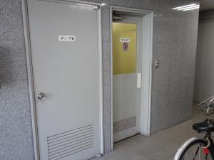 高麗橋公洋ビル共用トイレ