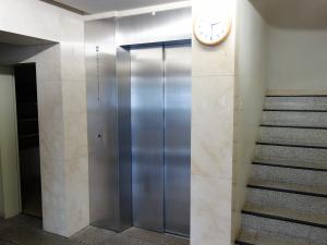 梅田エステートビルエレベーター